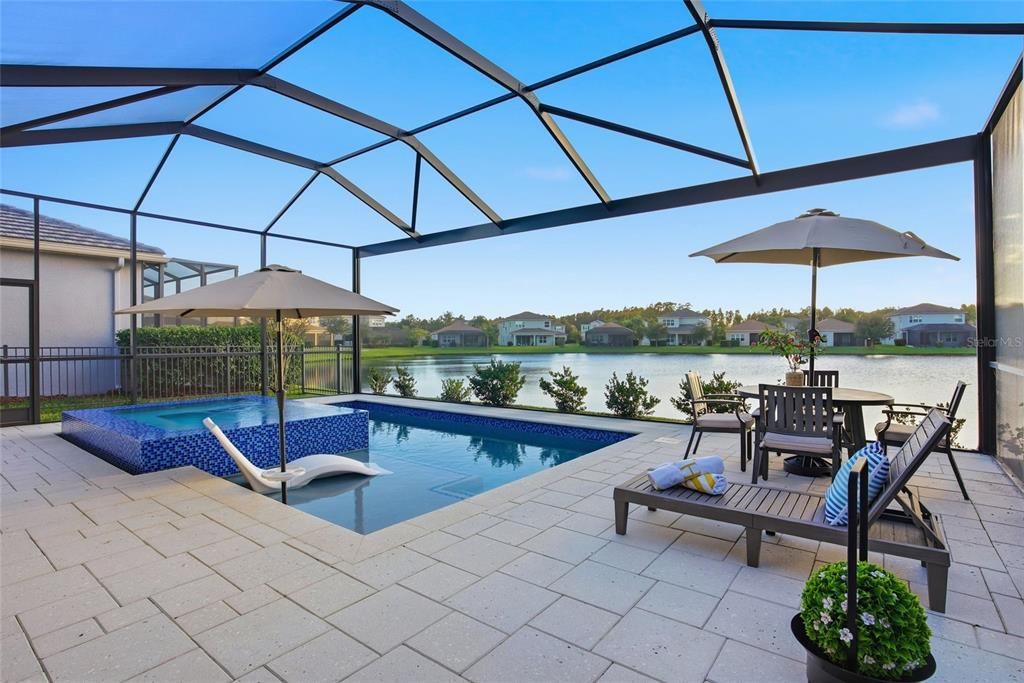 Activo con contrato: $824,900 (5 camas, 4 baños, 3381 Pies cuadrados)