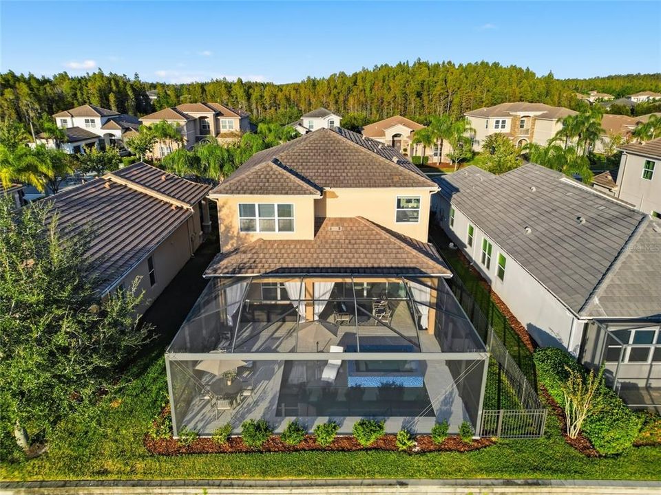 Activo con contrato: $824,900 (5 camas, 4 baños, 3381 Pies cuadrados)