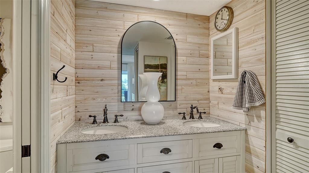 待售: $287,500 (2 贝兹, 2 浴室, 1013 平方英尺)