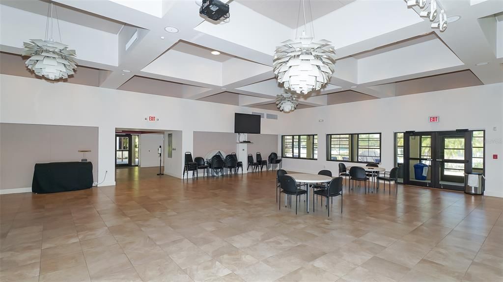 待售: $287,500 (2 贝兹, 2 浴室, 1013 平方英尺)