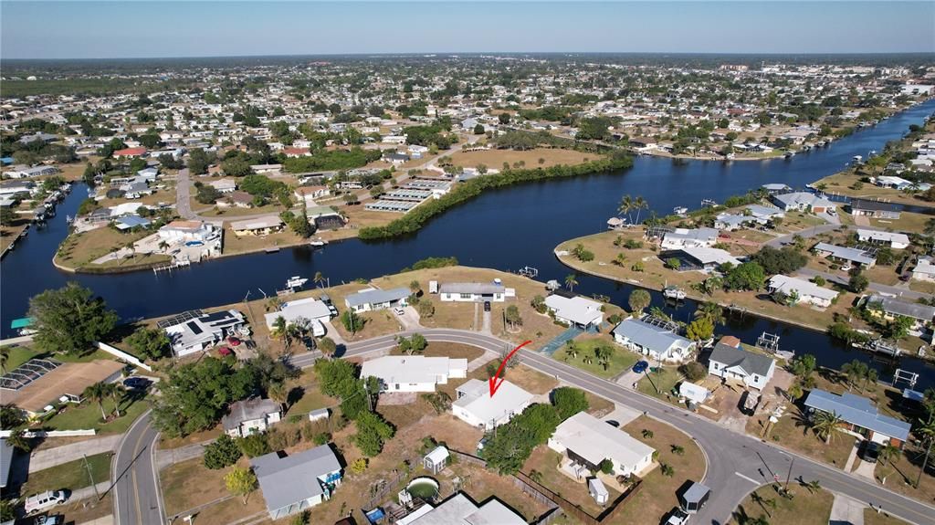 待售: $190,000 (2 贝兹, 1 浴室, 1327 平方英尺)