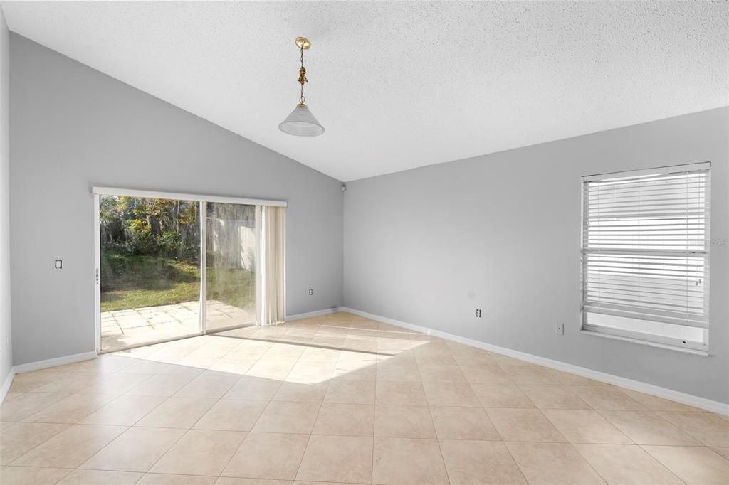 For Sale: $355,000 (4 beds, 2 baths, 1935 Square Feet)