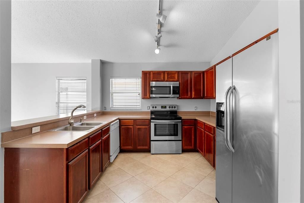 For Sale: $355,000 (4 beds, 2 baths, 1935 Square Feet)