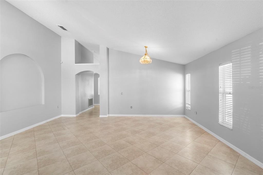 For Sale: $355,000 (4 beds, 2 baths, 1935 Square Feet)