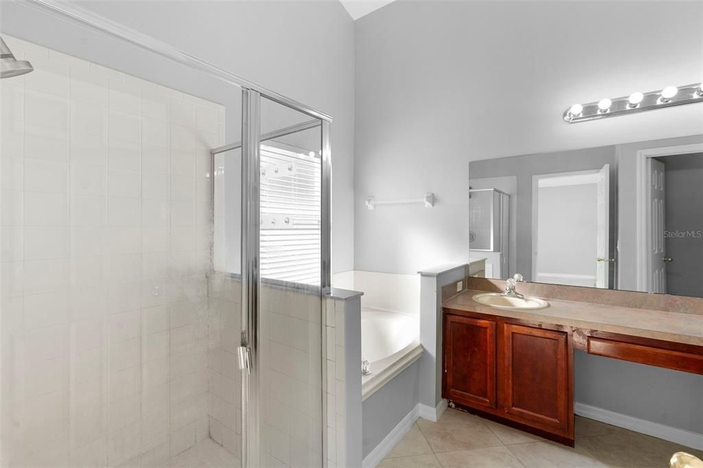 For Sale: $355,000 (4 beds, 2 baths, 1935 Square Feet)