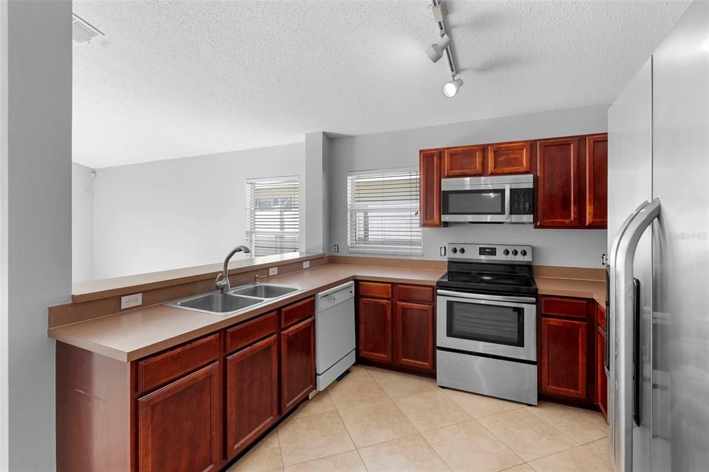 For Sale: $355,000 (4 beds, 2 baths, 1935 Square Feet)