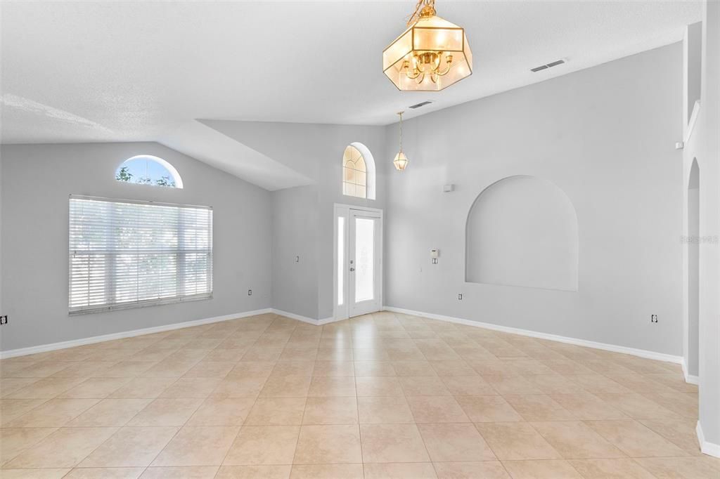 For Sale: $355,000 (4 beds, 2 baths, 1935 Square Feet)