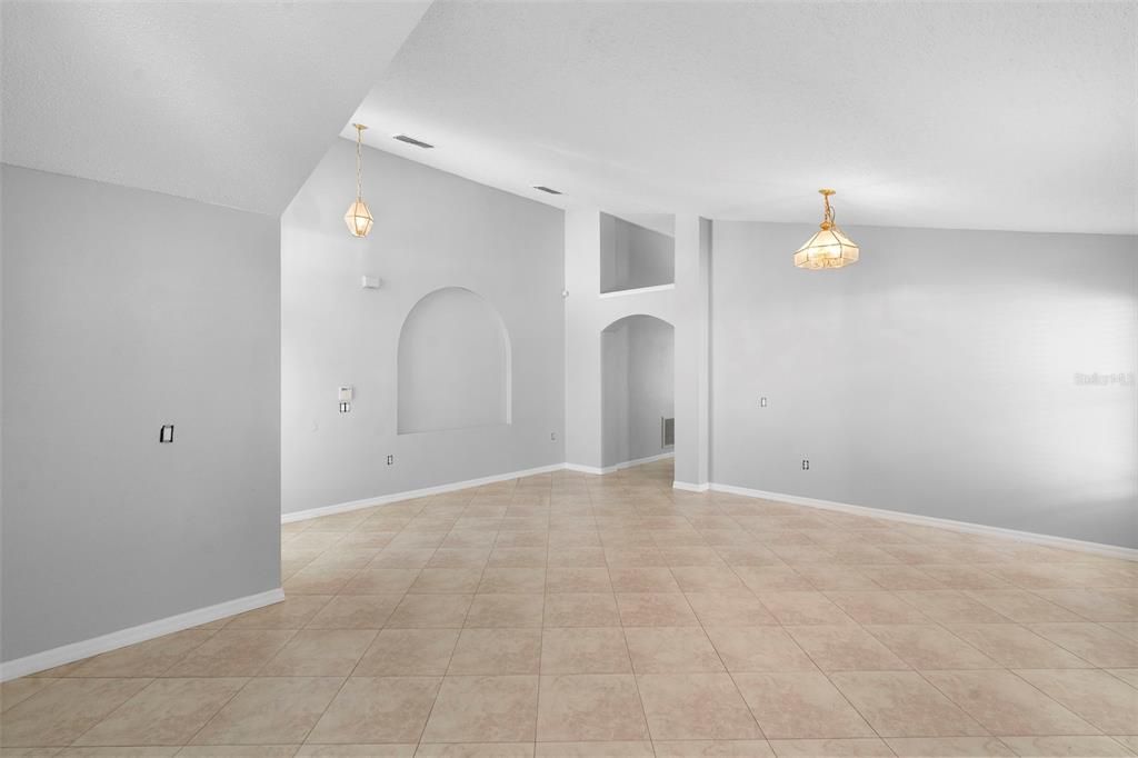 For Sale: $355,000 (4 beds, 2 baths, 1935 Square Feet)