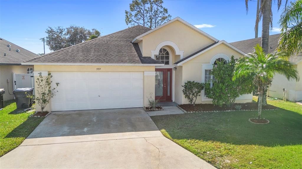 For Sale: $355,000 (4 beds, 2 baths, 1935 Square Feet)