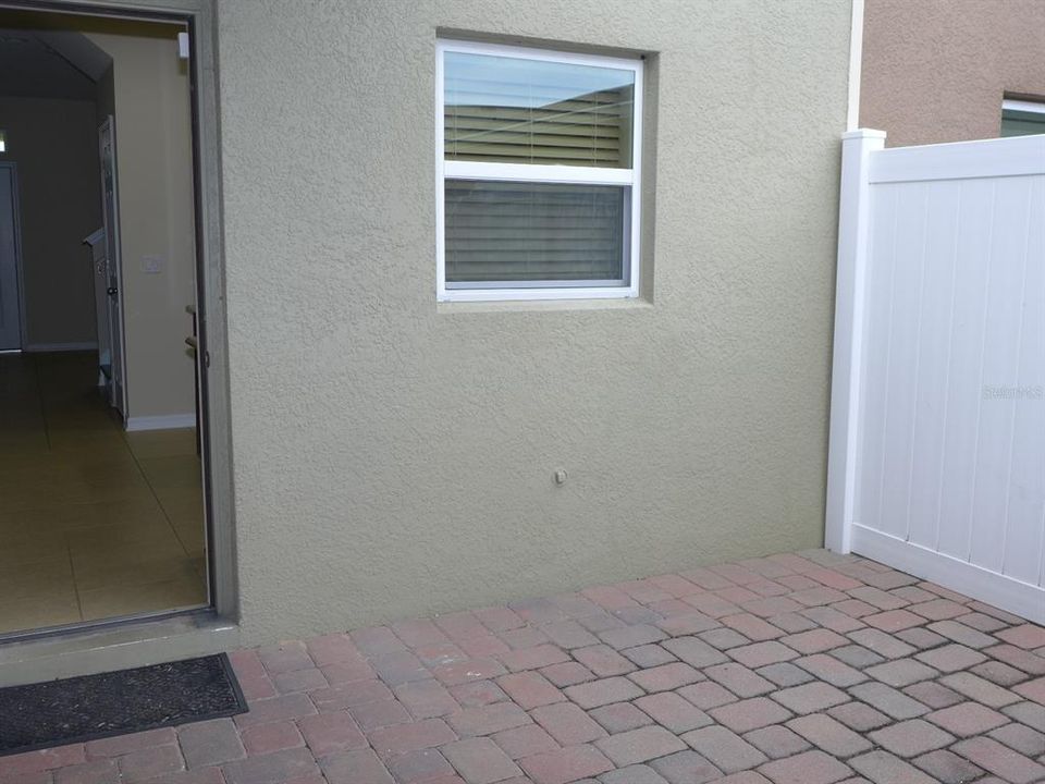 出租: $2,300 (3 贝兹, 2 浴室, 1629 平方英尺)