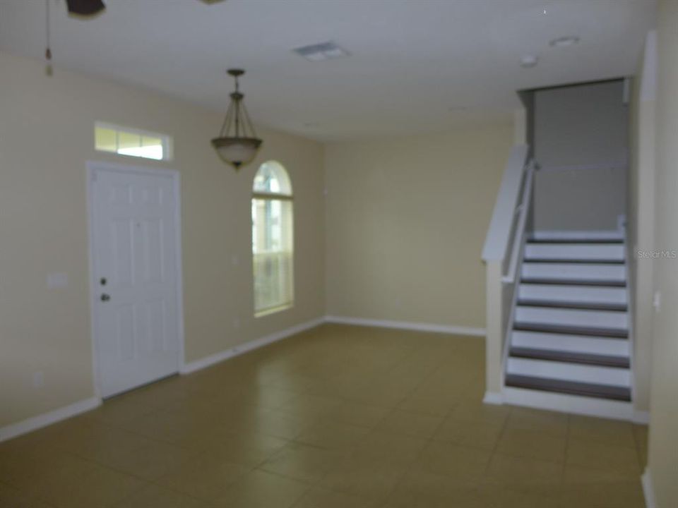 出租: $2,300 (3 贝兹, 2 浴室, 1629 平方英尺)