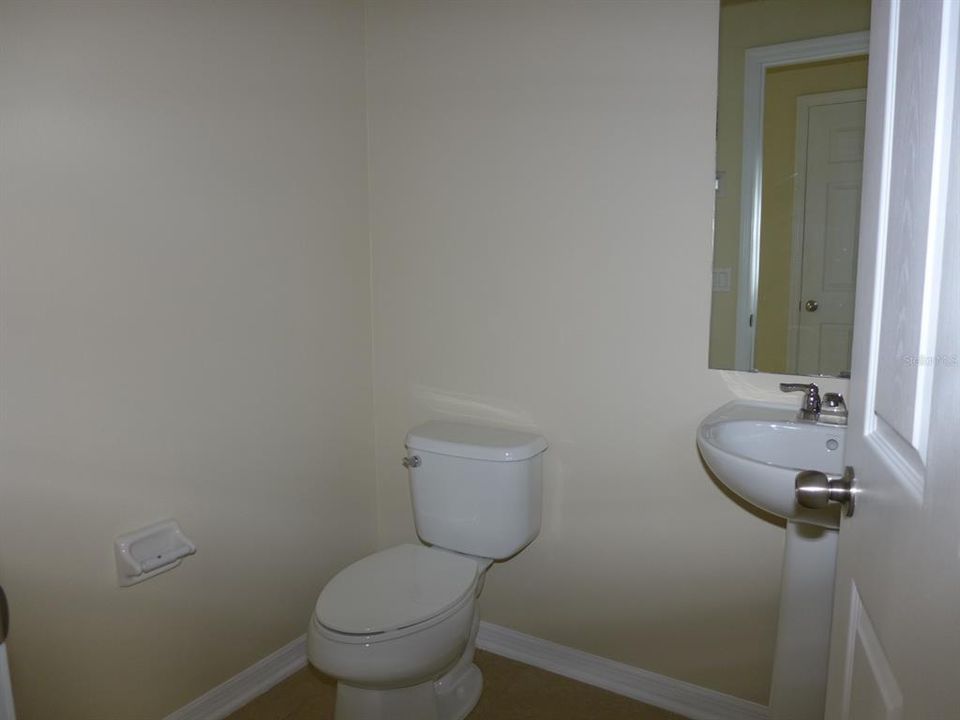 出租: $2,300 (3 贝兹, 2 浴室, 1629 平方英尺)