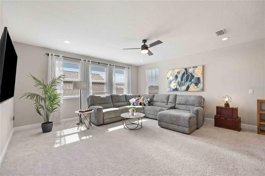 For Sale: $1,090,000 (5 beds, 4 baths, 3639 Square Feet)