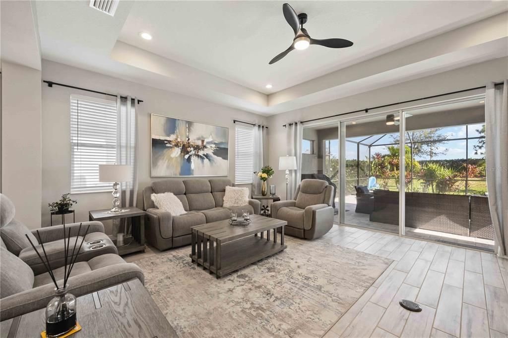 For Sale: $1,090,000 (5 beds, 4 baths, 3639 Square Feet)