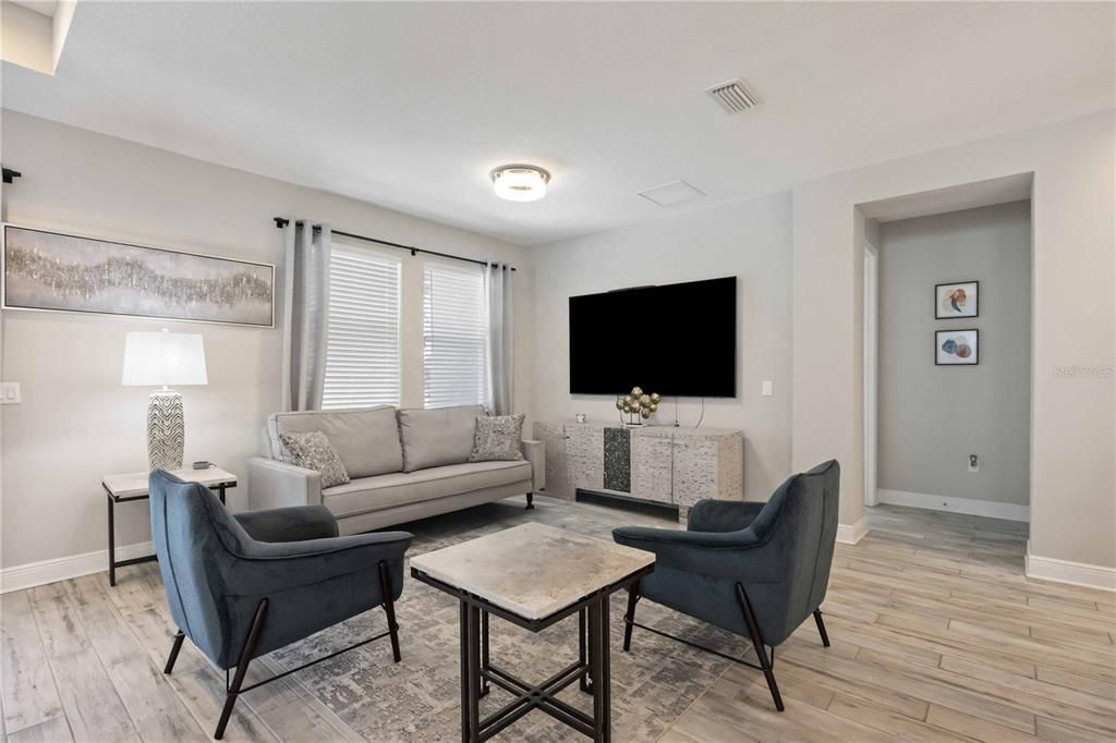 For Sale: $1,090,000 (5 beds, 4 baths, 3639 Square Feet)