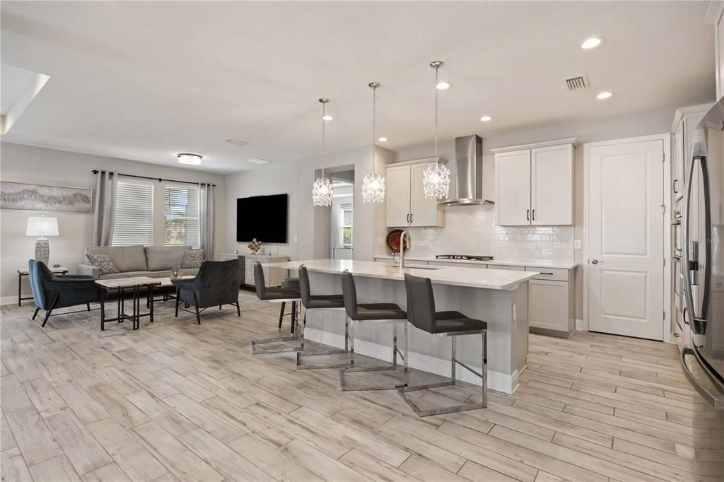 For Sale: $1,090,000 (5 beds, 4 baths, 3639 Square Feet)