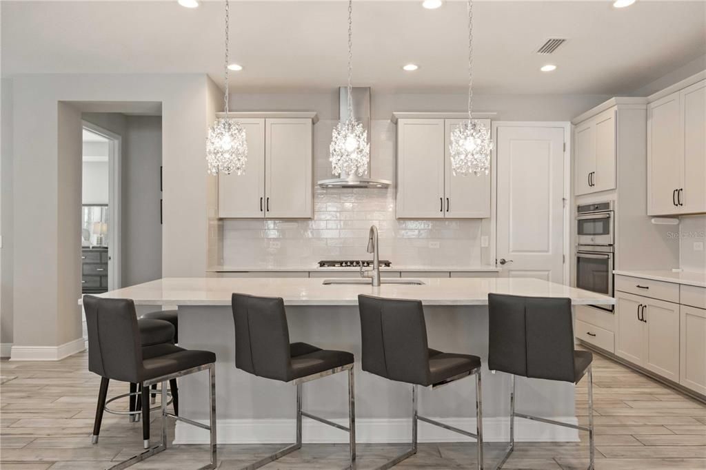 For Sale: $1,090,000 (5 beds, 4 baths, 3639 Square Feet)