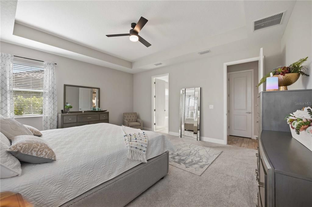 For Sale: $1,090,000 (5 beds, 4 baths, 3639 Square Feet)