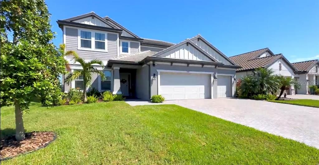 For Sale: $1,090,000 (5 beds, 4 baths, 3639 Square Feet)