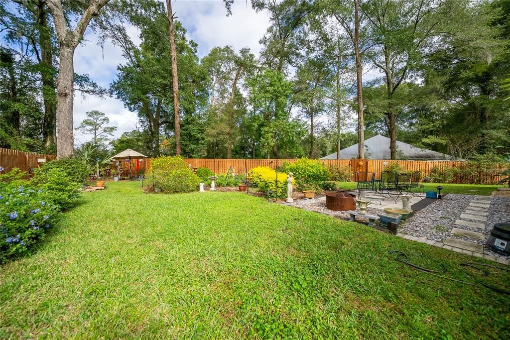 合同活跃: $339,999 (3 贝兹, 2 浴室, 1973 平方英尺)