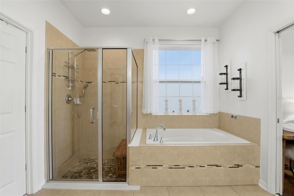 For Sale: $750,000 (3 beds, 2 baths, 1809 Square Feet)