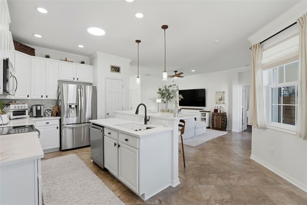 For Sale: $750,000 (3 beds, 2 baths, 1809 Square Feet)