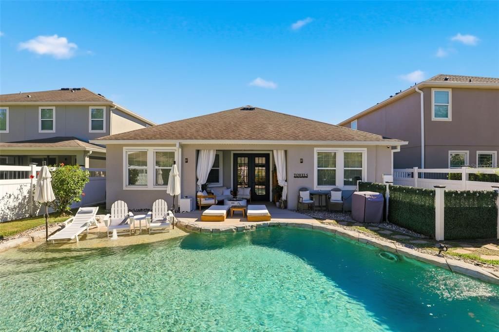 For Sale: $750,000 (3 beds, 2 baths, 1809 Square Feet)