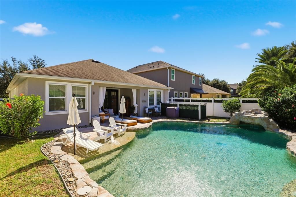 For Sale: $750,000 (3 beds, 2 baths, 1809 Square Feet)