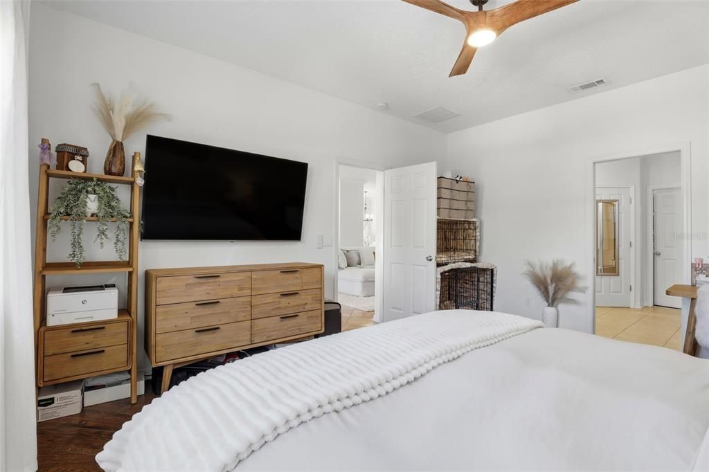 For Sale: $750,000 (3 beds, 2 baths, 1809 Square Feet)