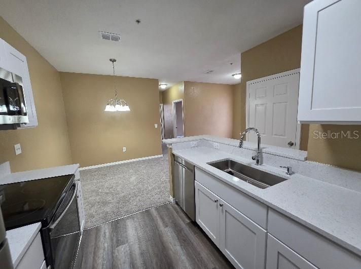 Recently Rented: $1,895 (3 beds, 2 baths, 1194 Square Feet)