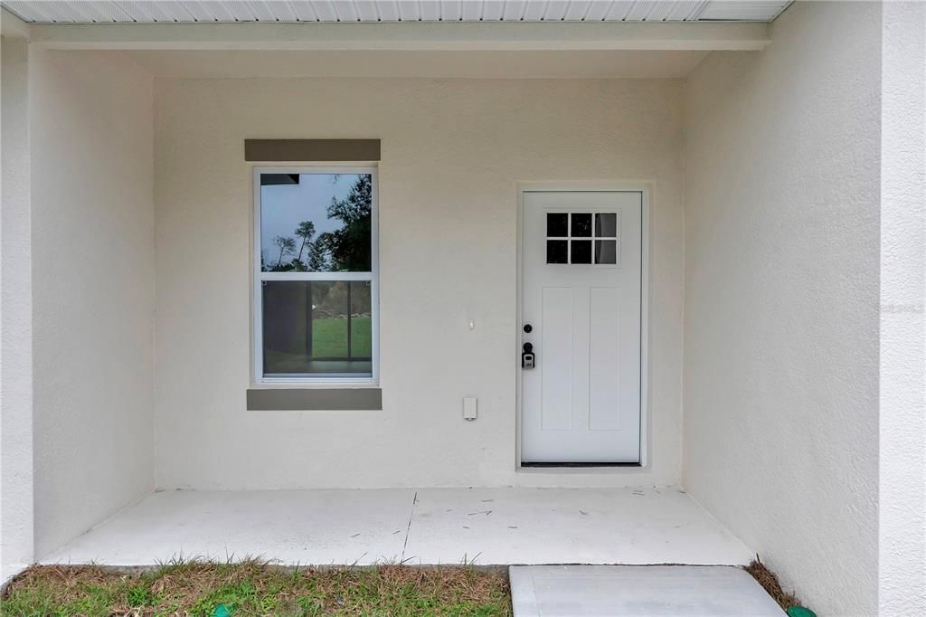 For Sale: $300,000 (4 beds, 2 baths, 1816 Square Feet)