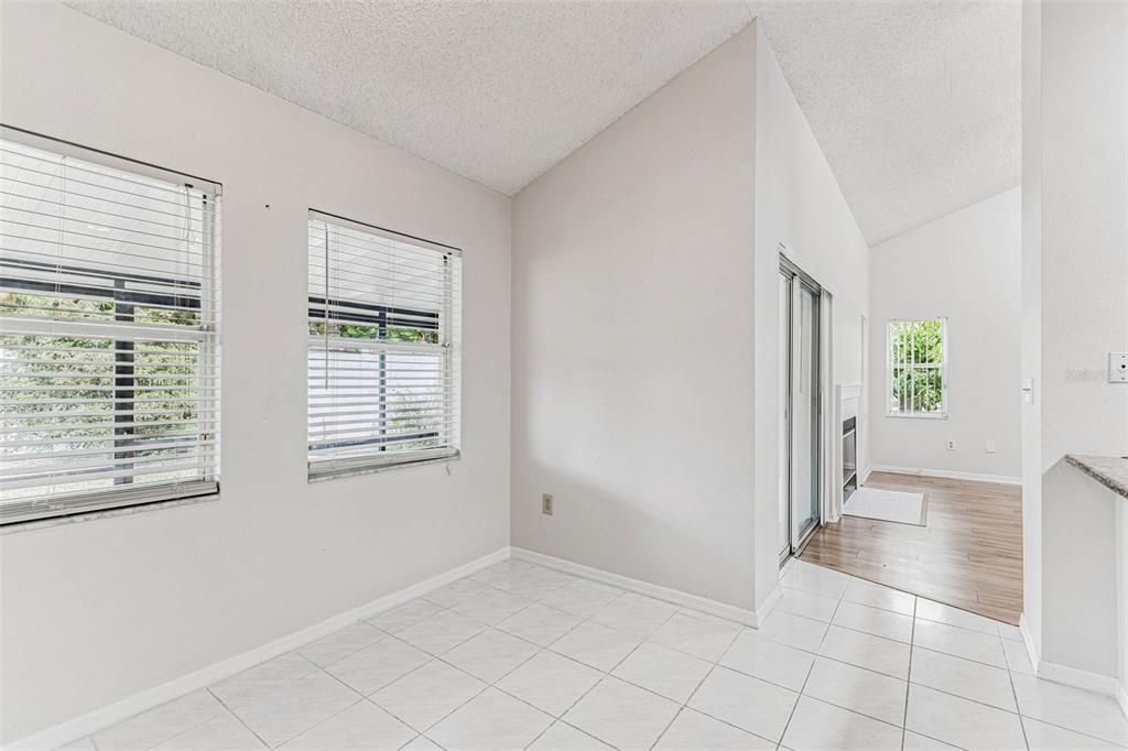 For Rent: $2,600 (3 beds, 2 baths, 1811 Square Feet)