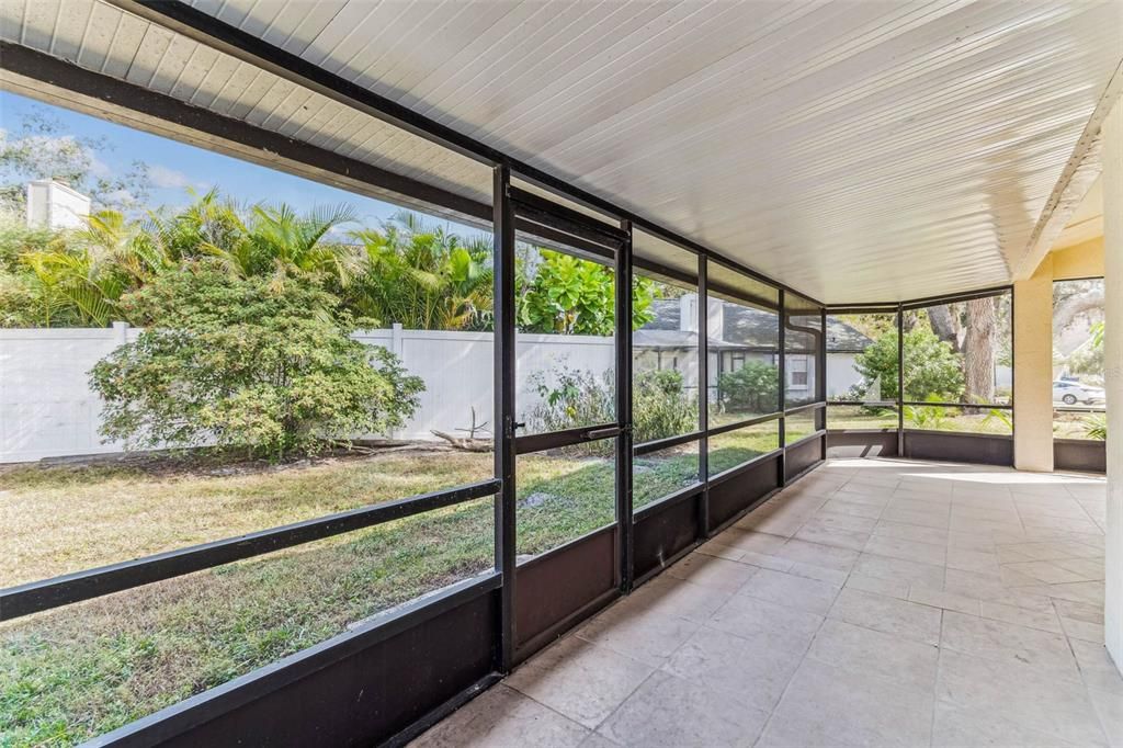 For Rent: $2,600 (3 beds, 2 baths, 1811 Square Feet)