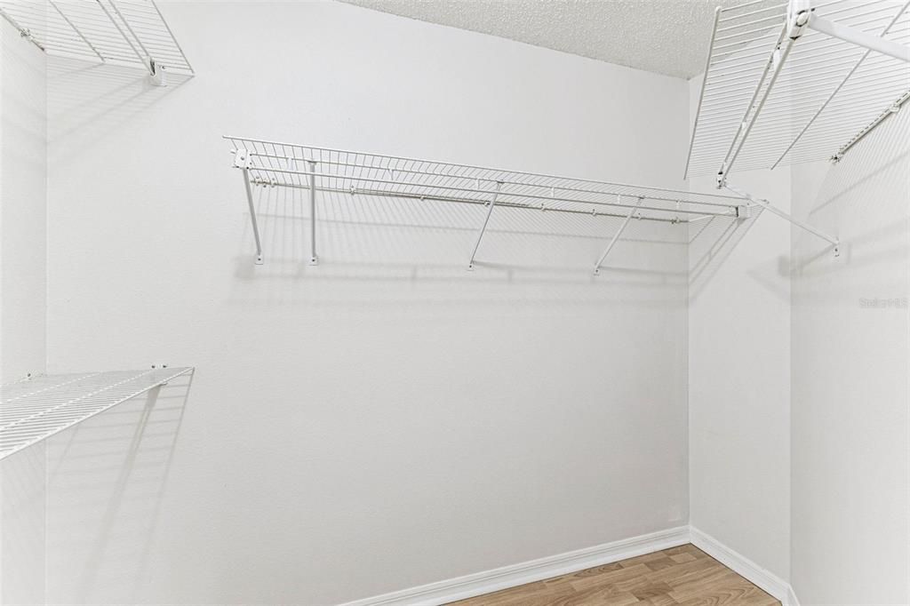 For Rent: $2,600 (3 beds, 2 baths, 1811 Square Feet)