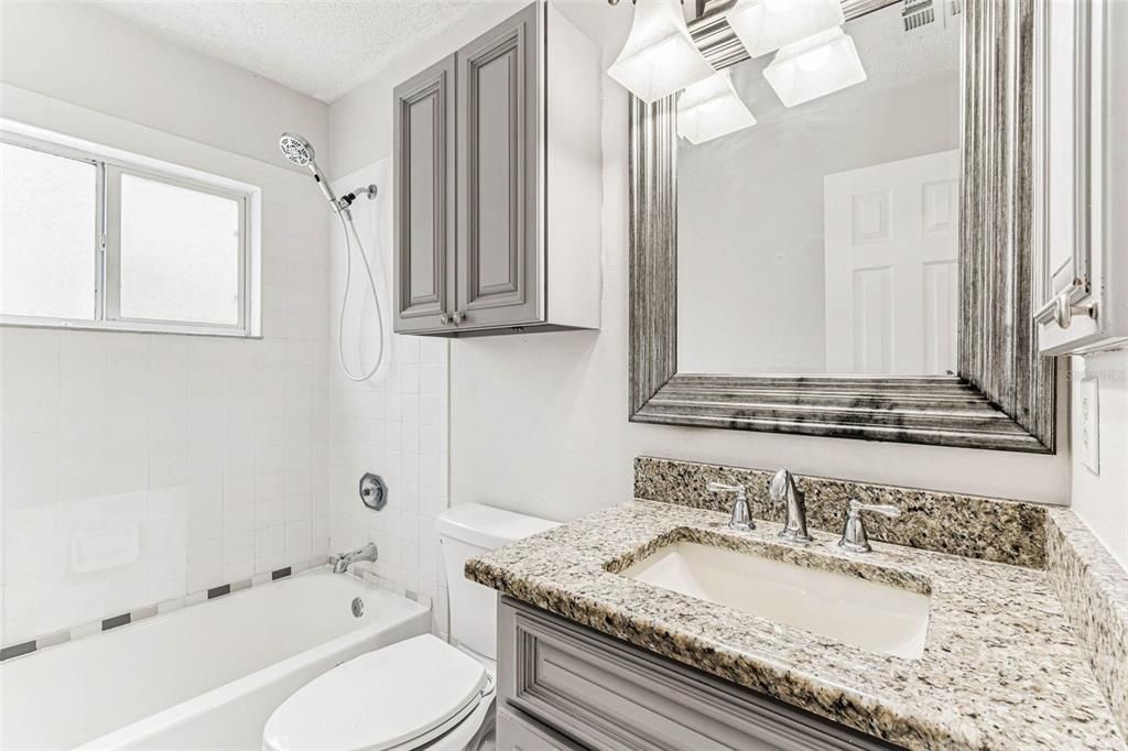 For Rent: $2,600 (3 beds, 2 baths, 1811 Square Feet)