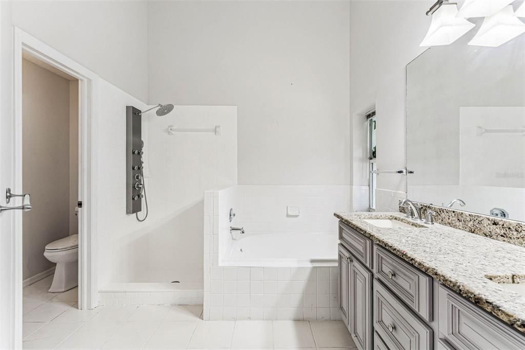 For Rent: $2,600 (3 beds, 2 baths, 1811 Square Feet)