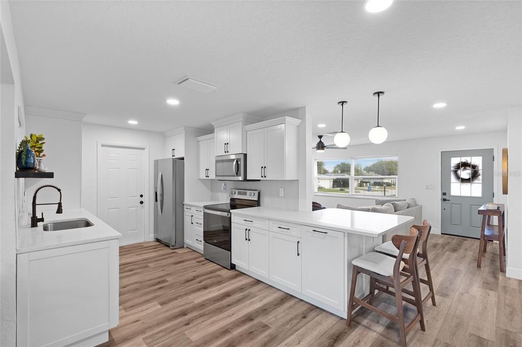 For Sale: $440,000 (3 beds, 2 baths, 1384 Square Feet)