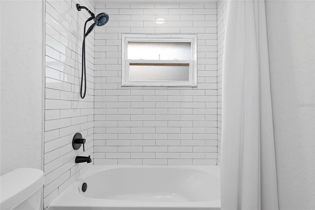 For Sale: $440,000 (3 beds, 2 baths, 1384 Square Feet)