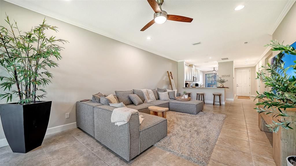 出租: $6,500 (2 贝兹, 2 浴室, 1528 平方英尺)