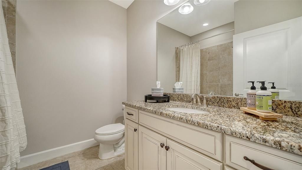 出租: $6,500 (2 贝兹, 2 浴室, 1528 平方英尺)