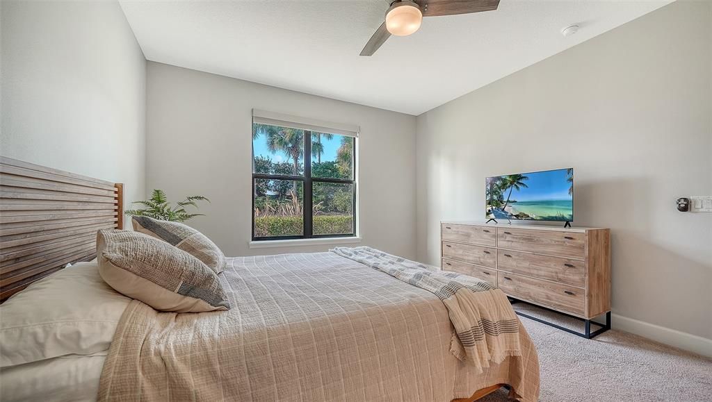 出租: $6,500 (2 贝兹, 2 浴室, 1528 平方英尺)