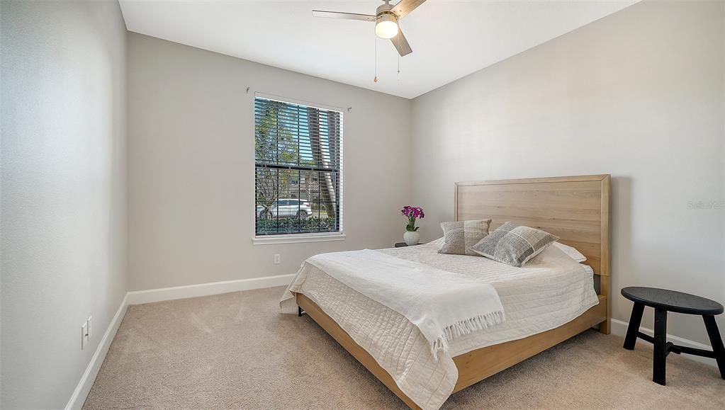 出租: $6,500 (2 贝兹, 2 浴室, 1528 平方英尺)