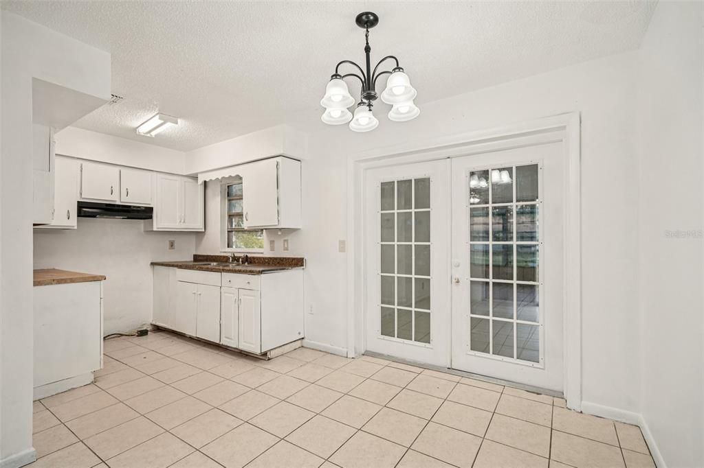 For Sale: $175,000 (3 beds, 1 baths, 1223 Square Feet)