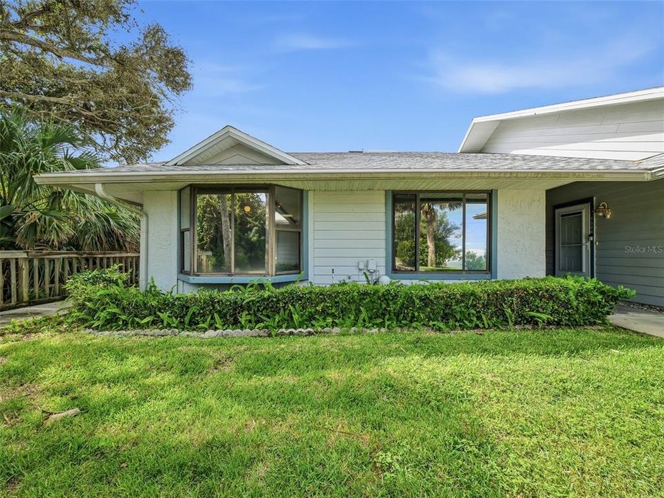 Recently Sold: $235,000 (1 beds, 1 baths, 705 Square Feet)