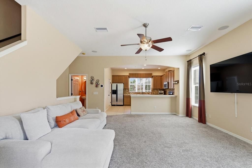 Activo con contrato: $225,000 (3 camas, 2 baños, 1650 Pies cuadrados)