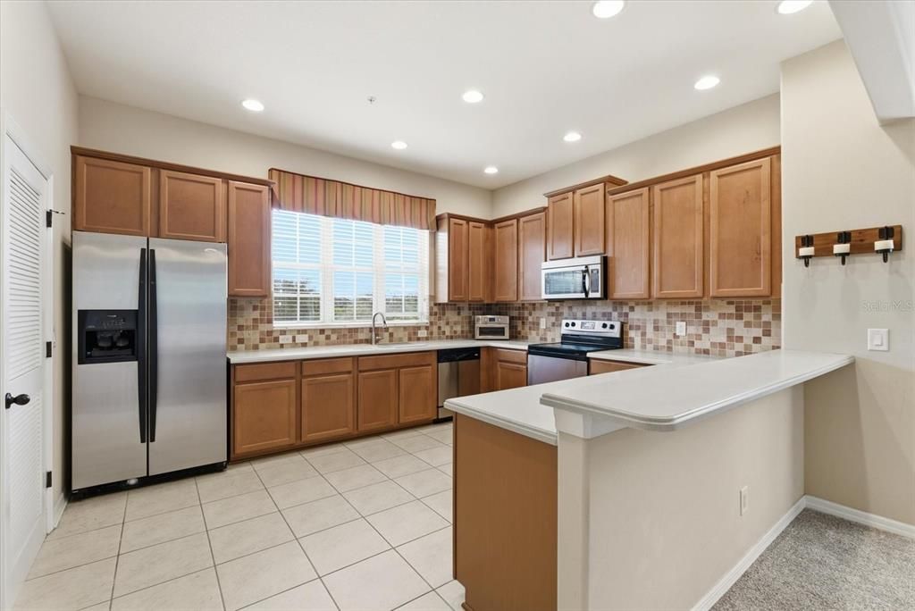 Activo con contrato: $225,000 (3 camas, 2 baños, 1650 Pies cuadrados)