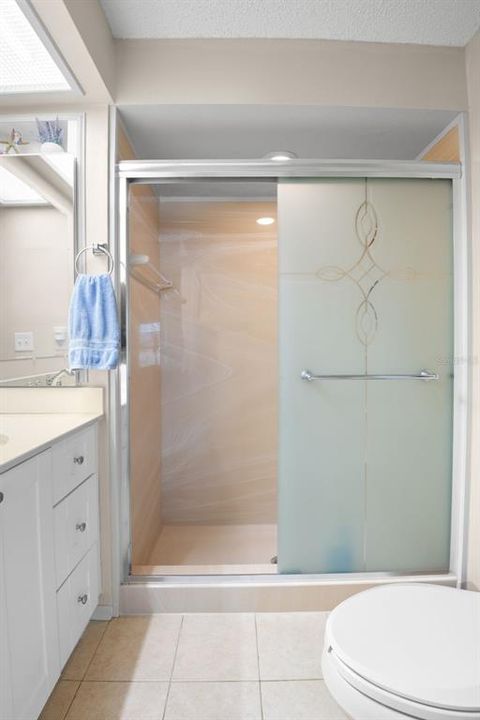 Active With Contract: $354,900 (2 beds, 2 baths, 1220 Square Feet)