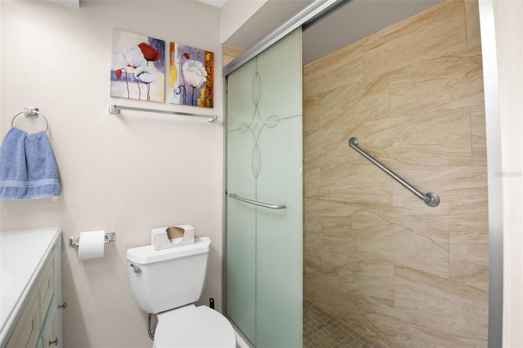 Active With Contract: $354,900 (2 beds, 2 baths, 1220 Square Feet)