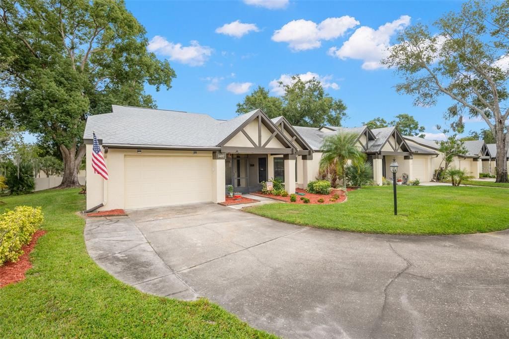 Active With Contract: $354,900 (2 beds, 2 baths, 1220 Square Feet)