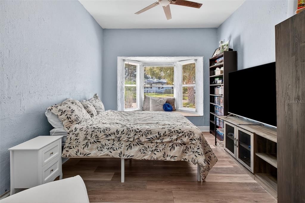 For Rent: $3,800 (4 beds, 2 baths, 1671 Square Feet)